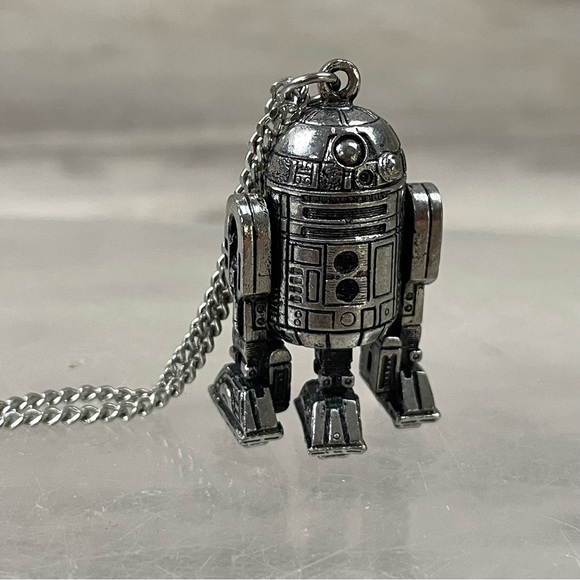 R2D2 Vintage Star Wars Necklace Enamel marked (c) 77 20th Century Fox - Picture 2 of 9